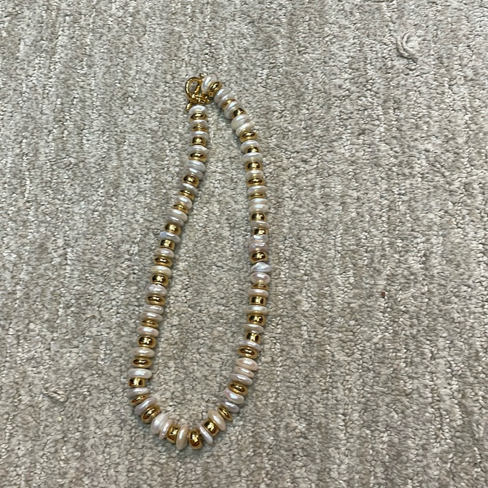 Pearl and gold Necklace